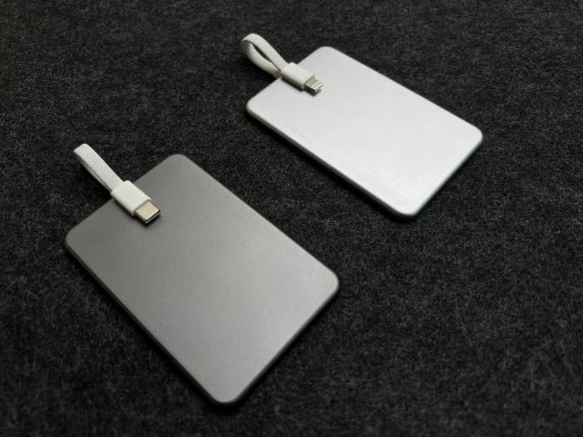 SGoeee　モバイルバッテリー05